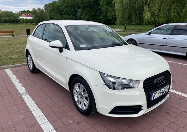 Audi A1 cena 25900 przebieg: 152719, rok produkcji 2011 z Tarnobrzeg małe 301